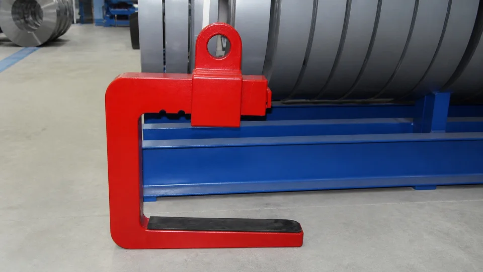 Unloaded C-hook showing the upper suspension eye, open throat and padded lower arm
