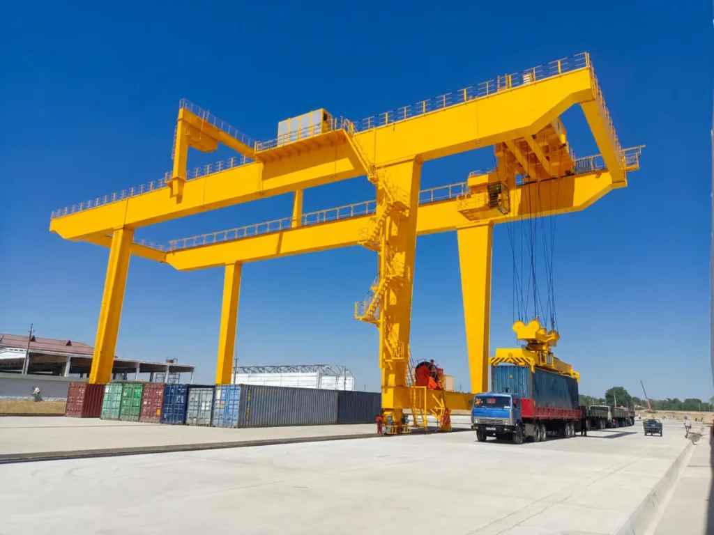 Rail-mounted container yard gantry crane spanning container and vehicle lanes