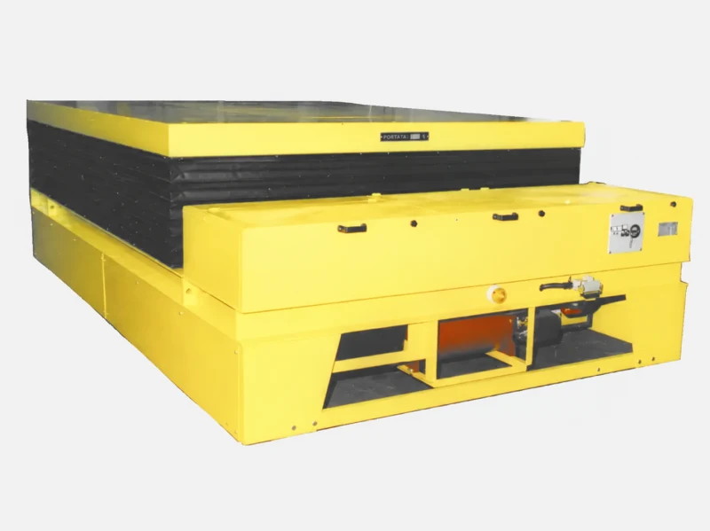 Raised lifting deck with protective bellows on a yellow floor-running industrial cart