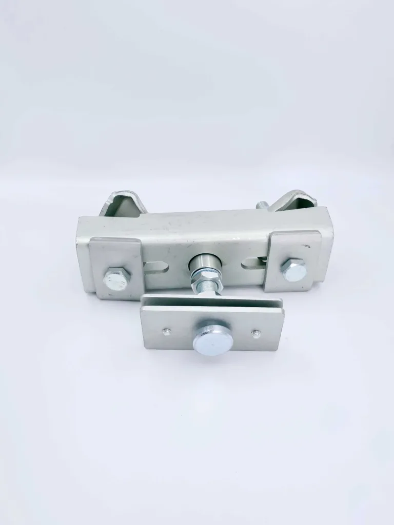Adjustable track suspension bracket with a threaded connection