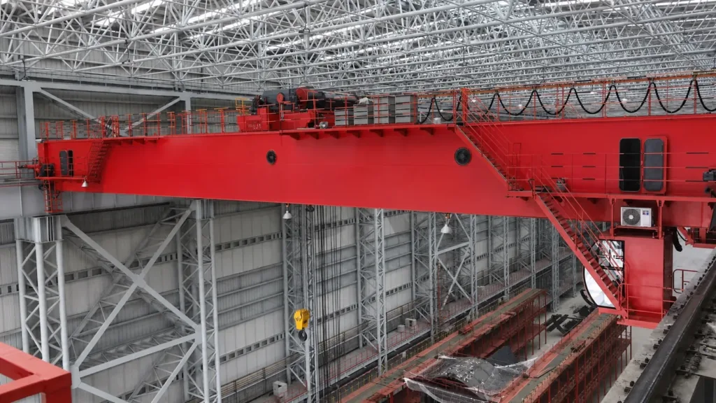 Double-girder overhead crane in an industrial bay